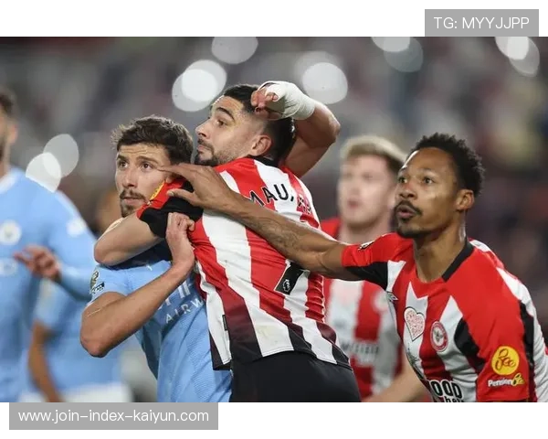 西汉姆联边路多次冲击撕裂防守侧翼结构